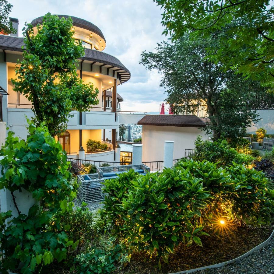 Hotel Adamo Tbilisi Buitenkant foto